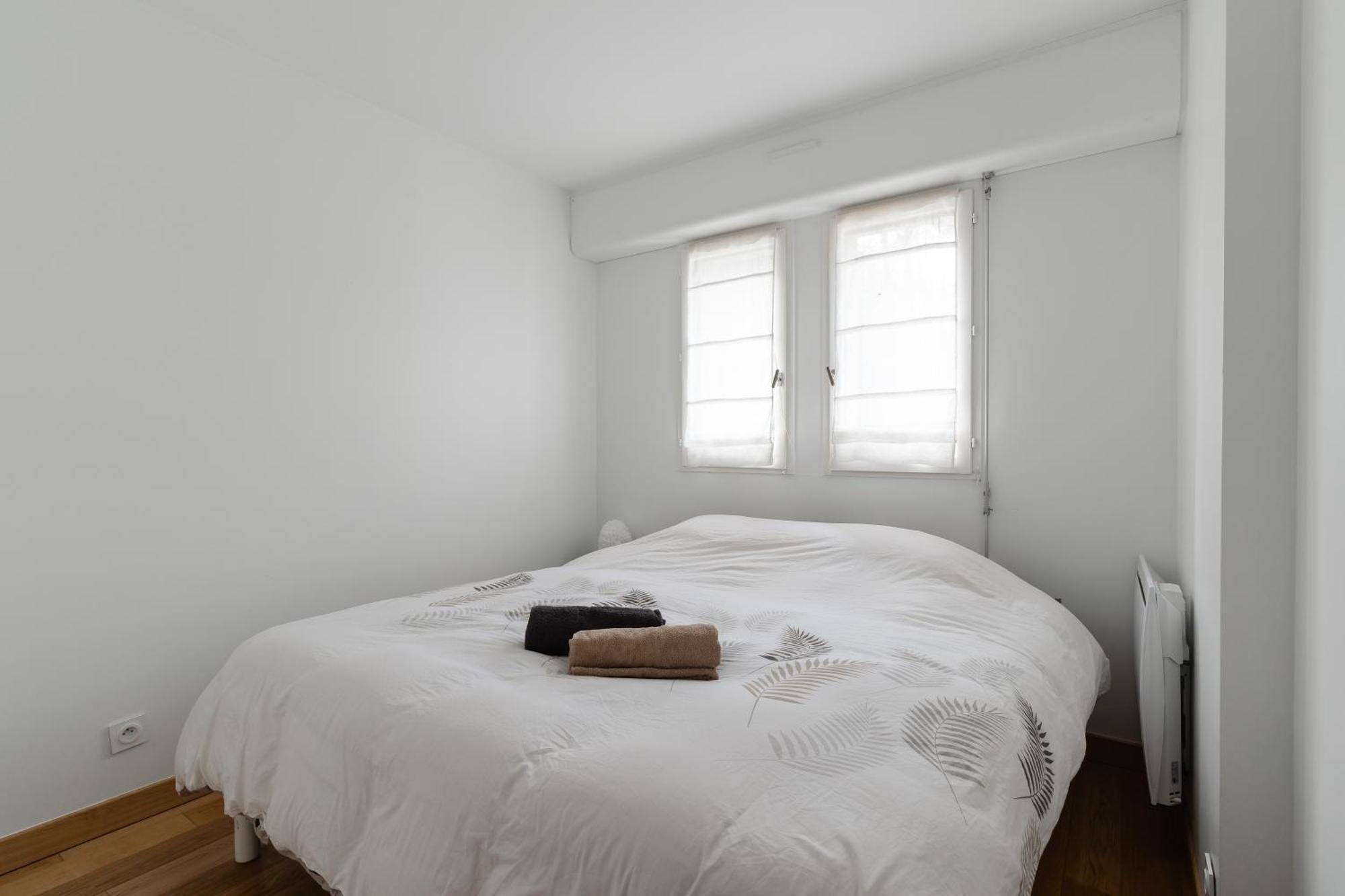 Apartment 3 Bedroom With Garden And Swimming Pool